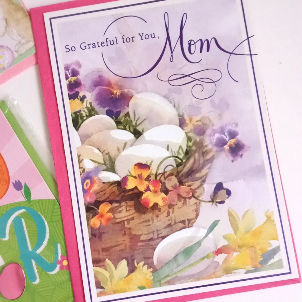 5 Assorted Easter Greeting Cards (1 Mother's) (4) Easter Greeting Card Set